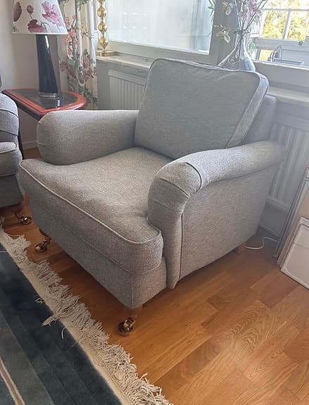 Howard soffa + fåtölj (Ev leverans)