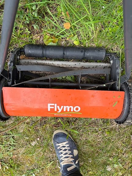 Flymo handgräsklippare orange