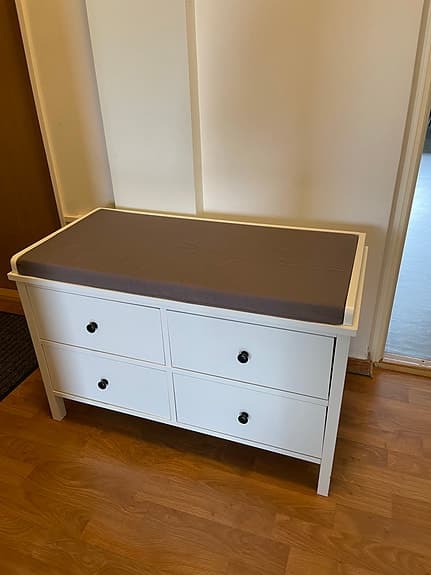 Sittbänk med 4 lådor