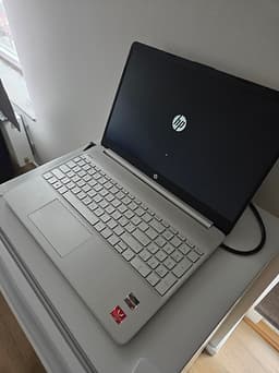 HP Laptop - knappt använd