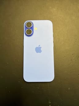 Apple iPhone 16 blå