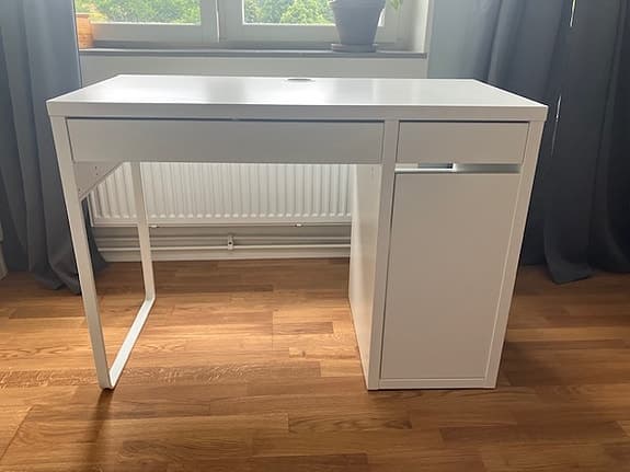 IKEA MICKE Skrivbord, nyskick