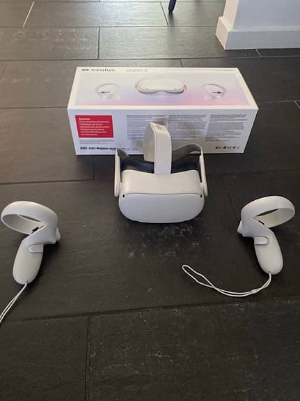 Oculus Quest 2 VR-headset med handkontroller