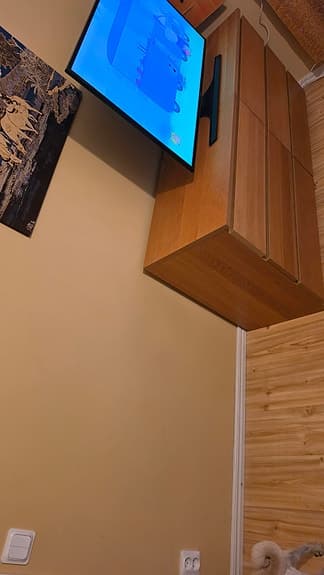 söker en ikea malm byrå 3 lådor