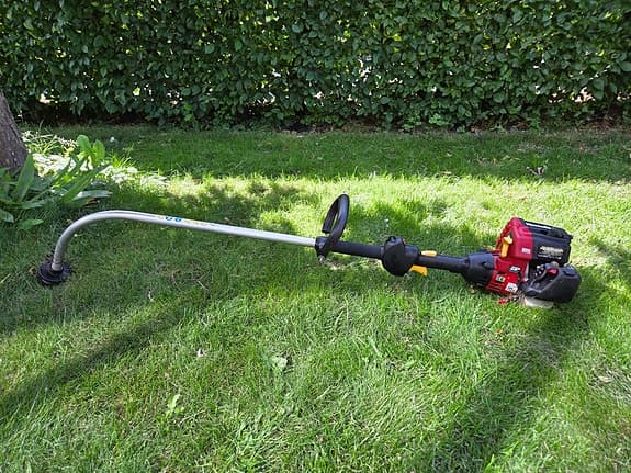 Homelite bensindriven trimmer röjsåg