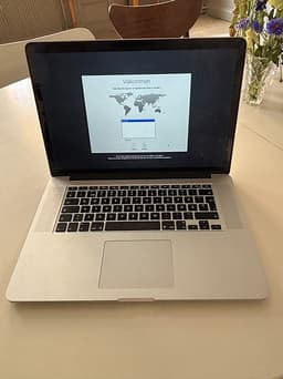 Apple MacBook Pro Retina 15 tum silver laptop