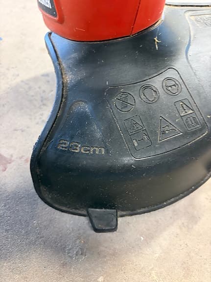 Black & Decker grästrimmer 23 cm