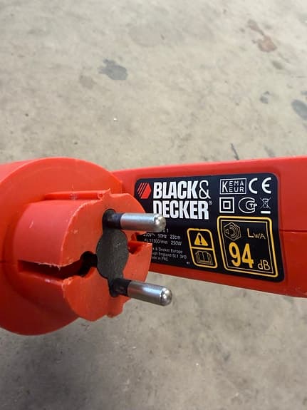 Black & Decker grästrimmer 23 cm