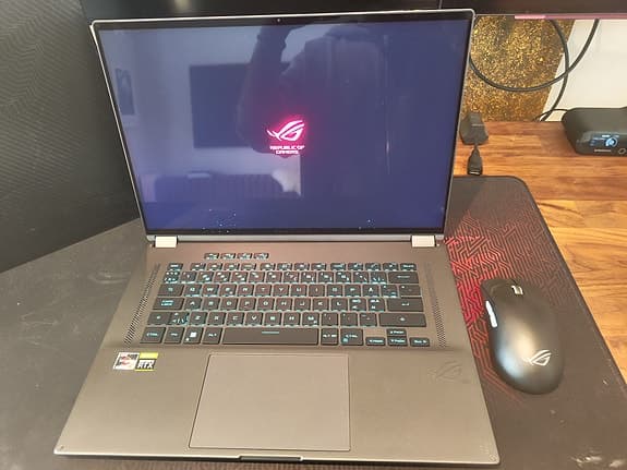 Asus ROG Flow X16