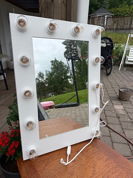 Sminkspegel Mira från Mio