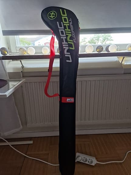 Unihoc Quest innebandyklubba Flex 27 med fodral