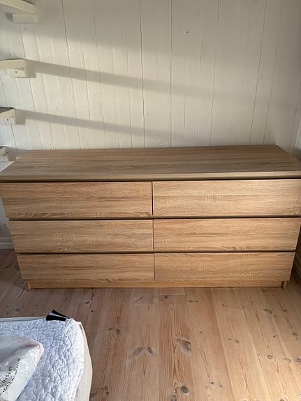 Jysk byrå med 6 lådor i ekfanér
