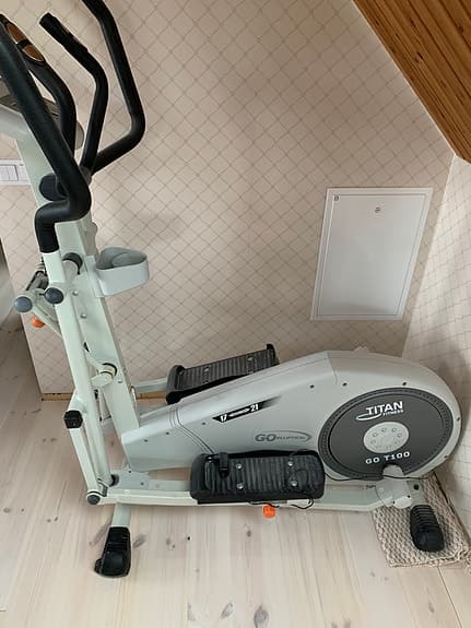 Titan GO 1500 crosstrainer vit/grå