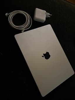 MacBook Pro 14” M3 Pro – 18 GB RAM / 512 GB SSD