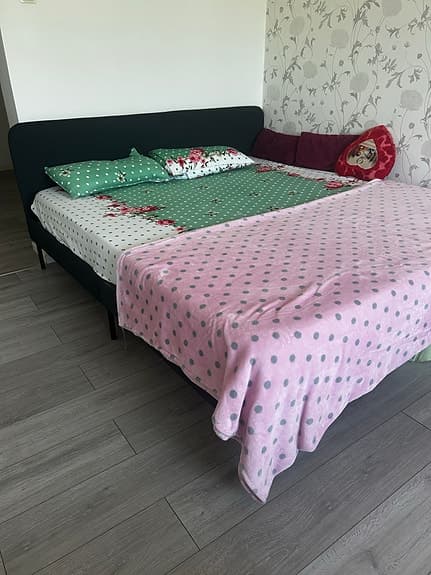 IKEA säng med madrass sleremind coldfoam