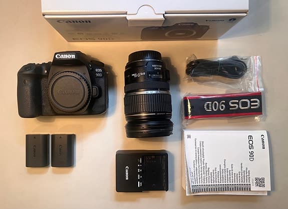Canon 90d + Canon EFS 17-55 mm optik