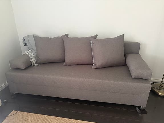 Bäddsoffa grå