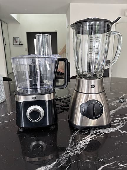 Kraftfull blender 1,8 L + mångsidig matberedare – fint skick