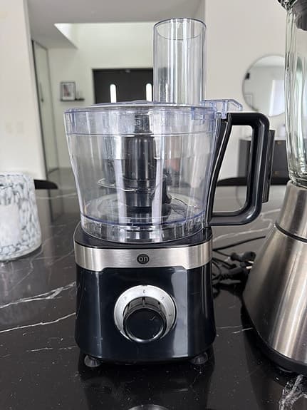 Kraftfull blender 1,8 L + mångsidig matberedare – fint skick