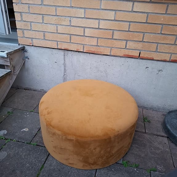sitt puff i sammet