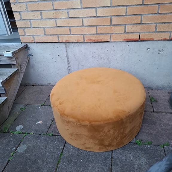 sitt puff i sammet