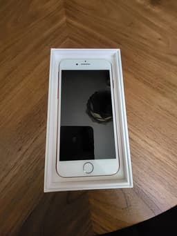 Apple iPhone 7 mobil 128 GB röd