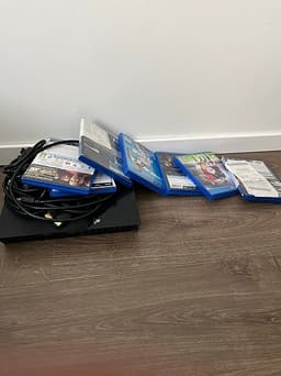 Sony PlayStation 4 spelkonsol med handkontroll och spel
