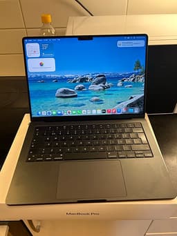 MacBook Pro 14" (2023) M3 Pro, 18GB, 512GB, Rymdsvart, Box medföljer, Nyskick!