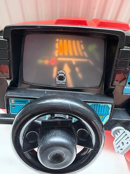 Vintage Playmates Bilkörningsspel 1983 – Fungerande Ljus & Blinkers