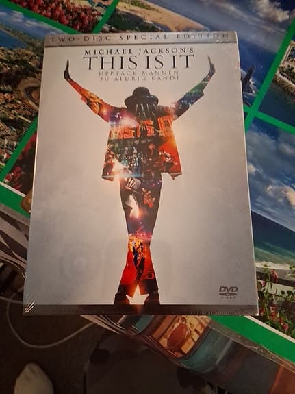 Michael Jackson This Is It DVD Mint