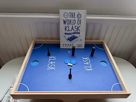 KLASK Magnetiskt Bordsspel – 2 Spelare, Boll Saknas