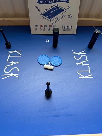 KLASK Magnetiskt Bordsspel – 2 Spelare, Boll Saknas
