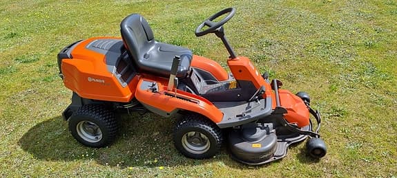 Husqvarna åkgräsklippare orange