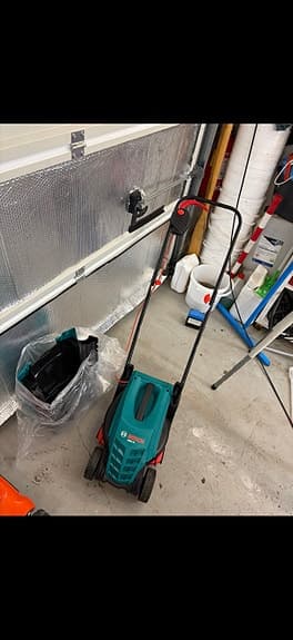 Bosch ARM 34 elgräsklippare grön