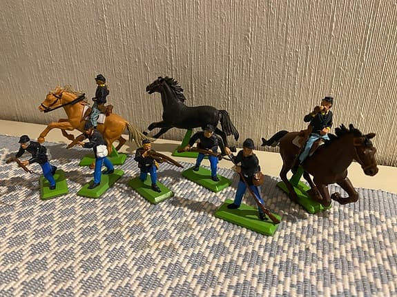 Krigs- indian och cowboyfigurer, Britains Deetail Ltd.