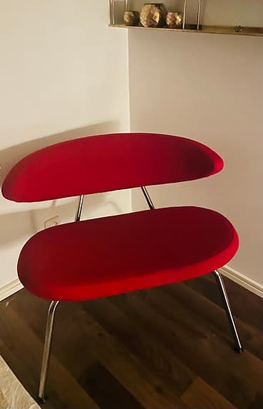Unik designstol med karaktär, skapad av Jurij Rahimkulov.