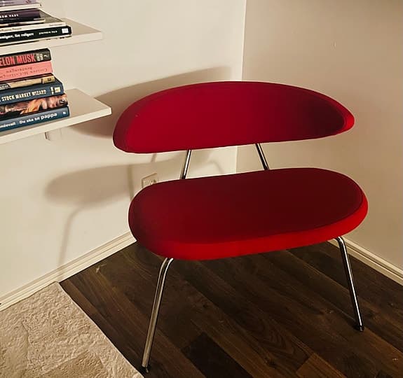 Unik designstol med karaktär, skapad av Jurij Rahimkulov.