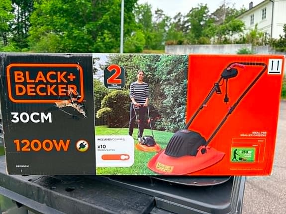 Black+Decker eldriven gräsklippare 30 cm 1200W