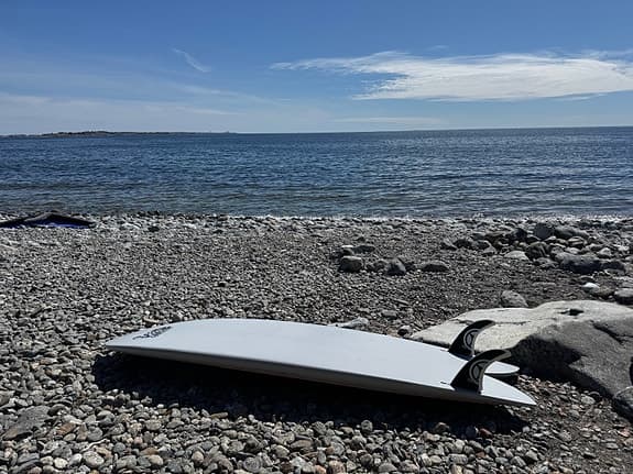 AHD-Sealion 8,3”. Vindsurf-, SUP- Vågsurf kombibräda. Segel, master, bom.