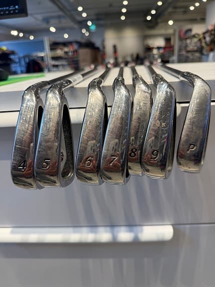 Wilson Staff Ci6 järnset 4–P Förlåtande premiumset med ProForce V2 Regular-skaft