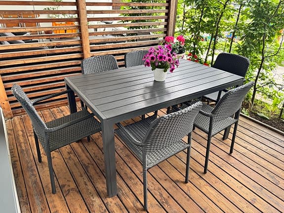 Jutlandia matgrupp för uteplats – bord 150x90 cm + 6 stolar