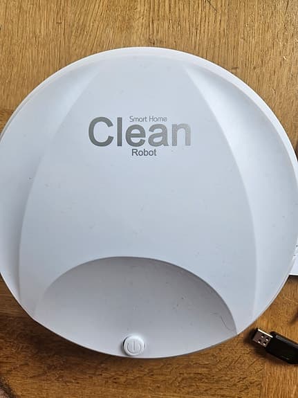 Clean Robot dammsugarrobot vit