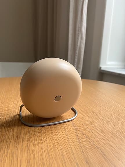 Arne Jacobsen City Hall Bordsklocka Sandy Beige