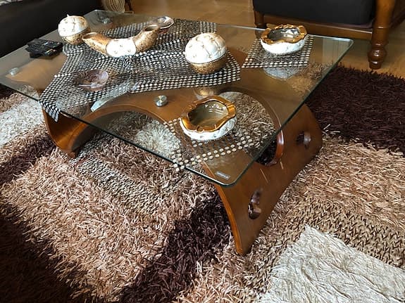 Soffgrupp, tv bord, Taklampa, Golvlampa