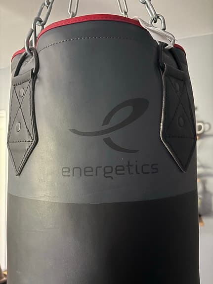 Energetics boxsäck med väggfäste svart