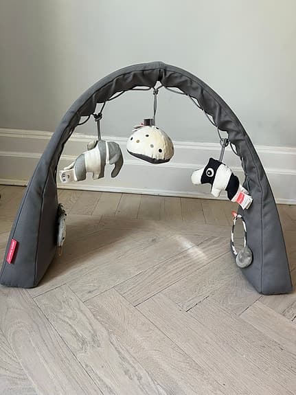 Done by Deer babygym lekbåge