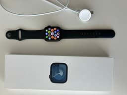 Apple Watch Series 9 41mm GPS svart i fint skick