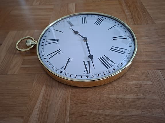 Väggklocka, Ø 31 cm. Anderson Mio.