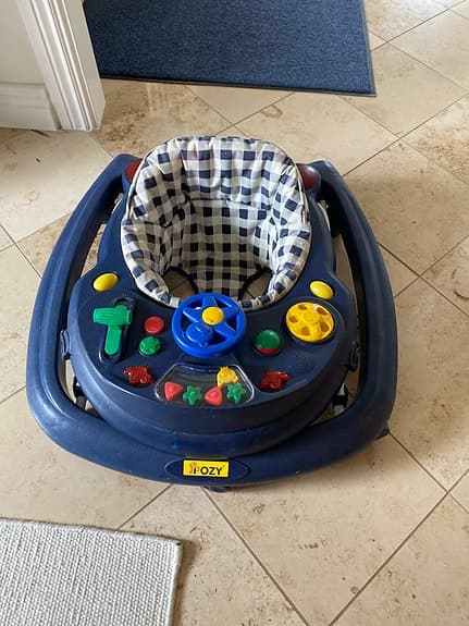 Babygåstol Pozy