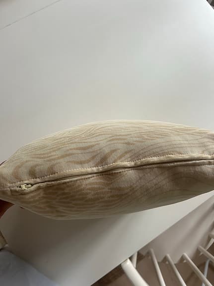 Svenskt Tenn kuddfodral beige mönstrad